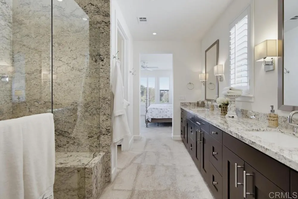 2389 Ocean Street Carlsbad, CA 92008