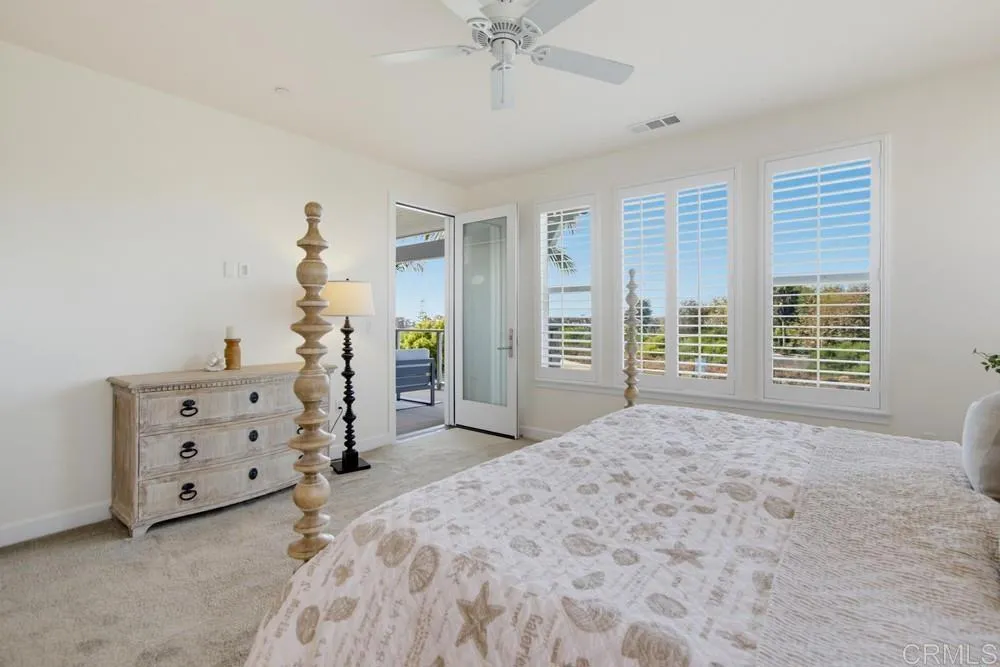 2389 Ocean Street Carlsbad, CA 92008