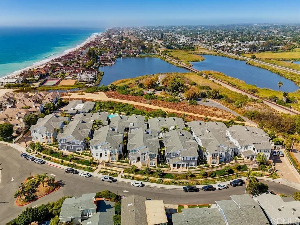2389 Ocean Street Carlsbad, CA 92008