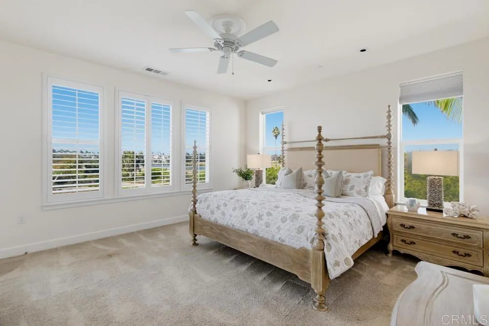 2389 Ocean Street Carlsbad, CA 92008