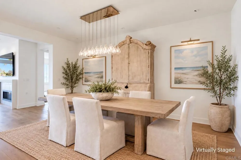 2389 Ocean Street Carlsbad, CA 92008