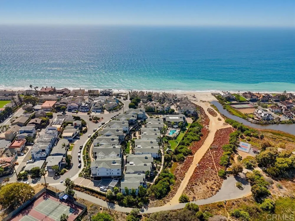 2389 Ocean Street Carlsbad, CA 92008