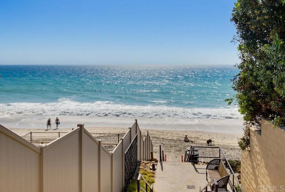 2389 Ocean Street Carlsbad, CA 92008