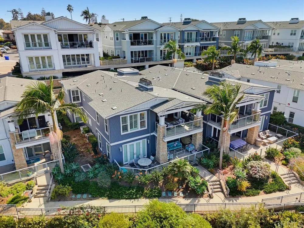 2389 Ocean Street Carlsbad, CA 92008