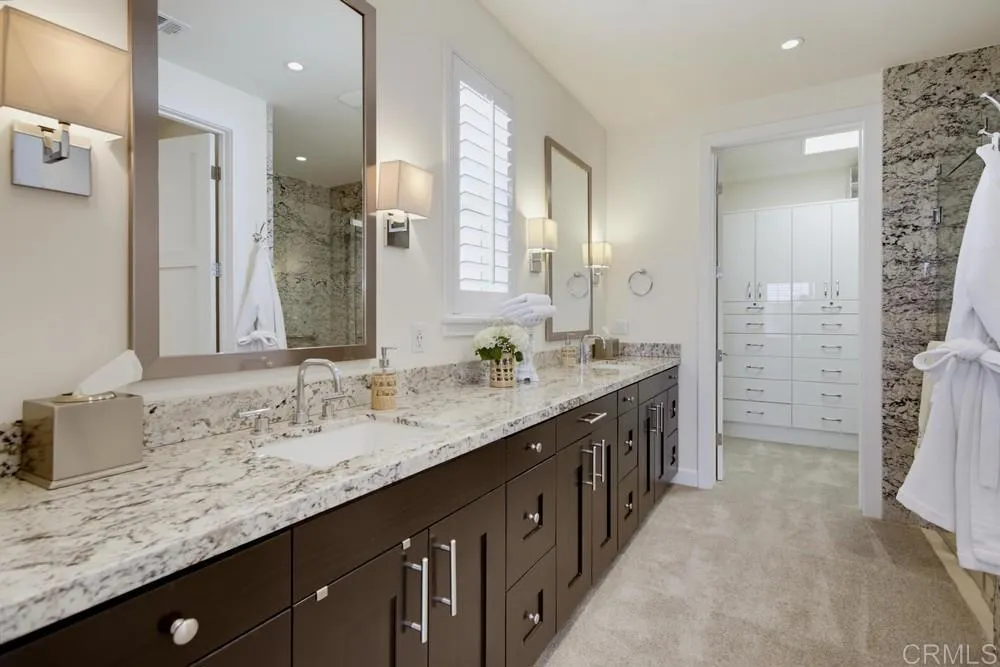 2389 Ocean Street Carlsbad, CA 92008