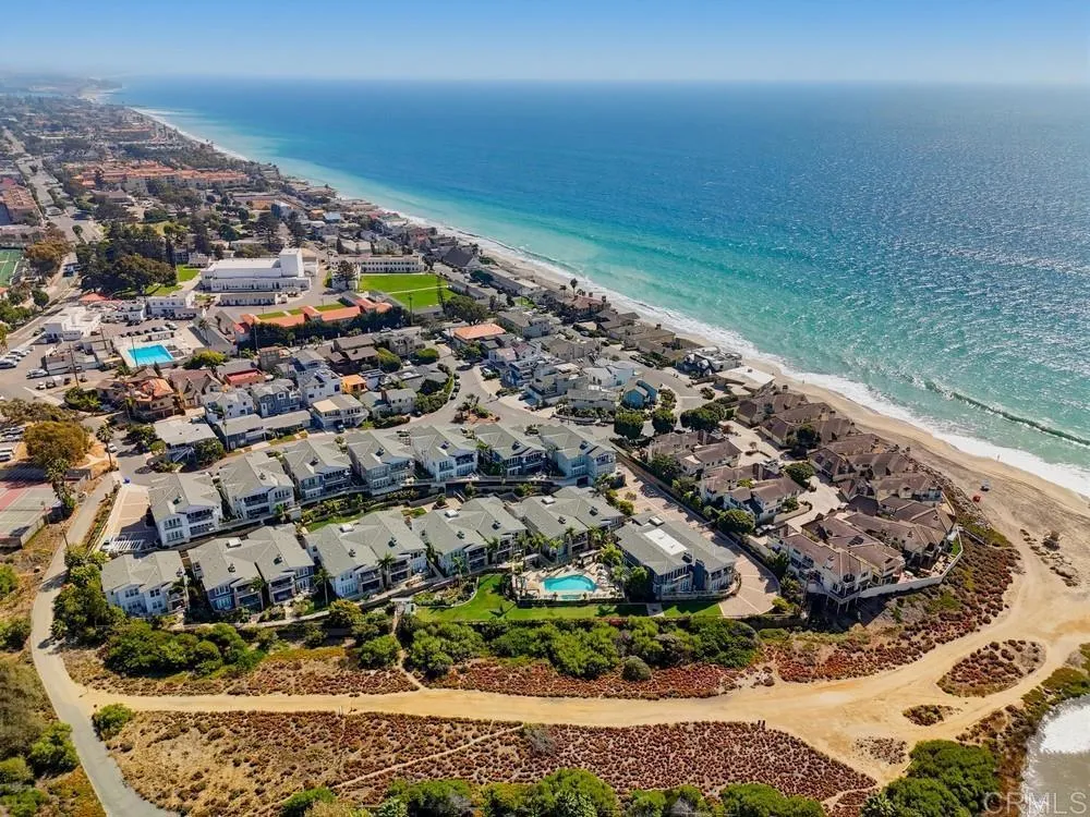 2389 Ocean Street Carlsbad, CA 92008
