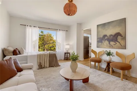 2135 Bellevue #11