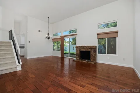 10927 Matinal Cir