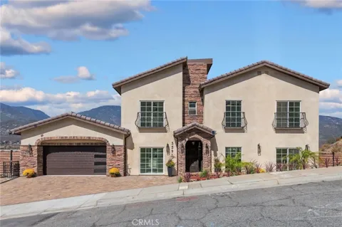 5591 Pinnacle Lane