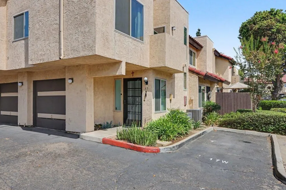 1380 E Washington Avenue #17 El Cajon, CA 92019