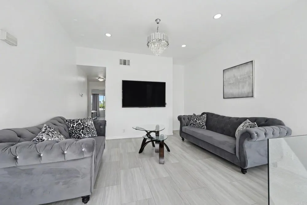 1380 E Washington Avenue #17 El Cajon, CA 92019