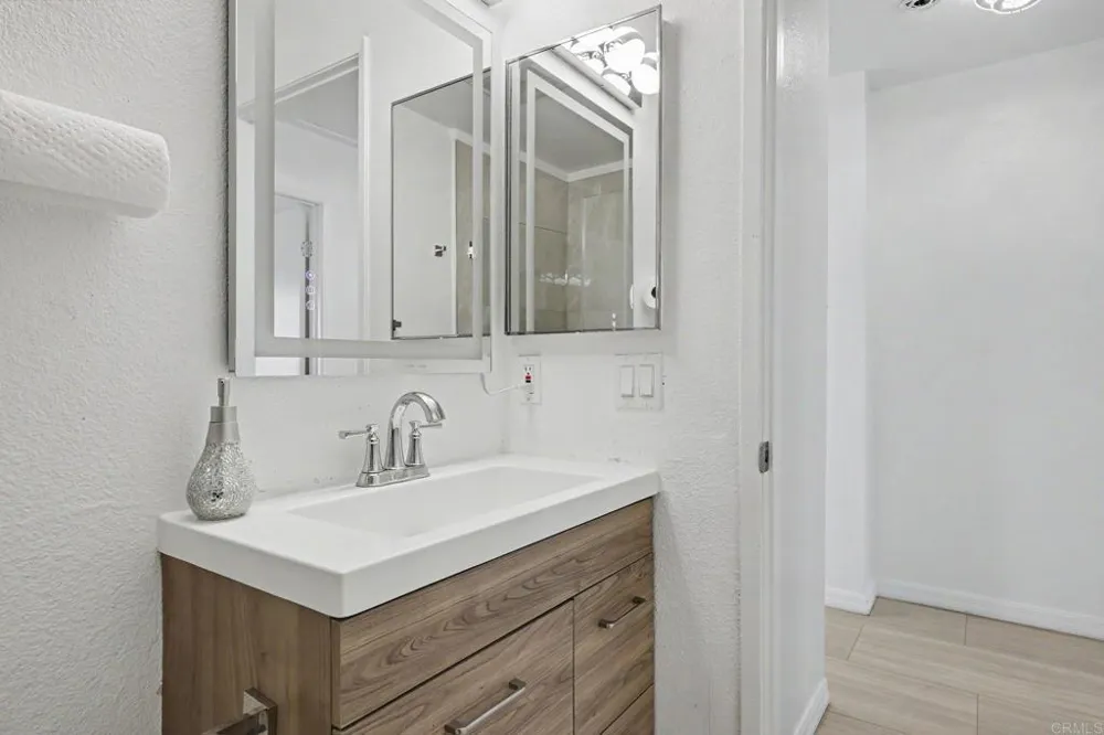 1380 E Washington Avenue #17 El Cajon, CA 92019