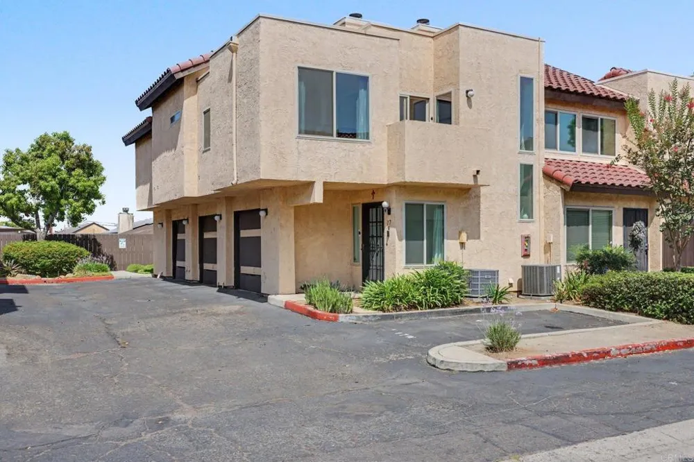 1380 E Washington Avenue #17 El Cajon, CA 92019