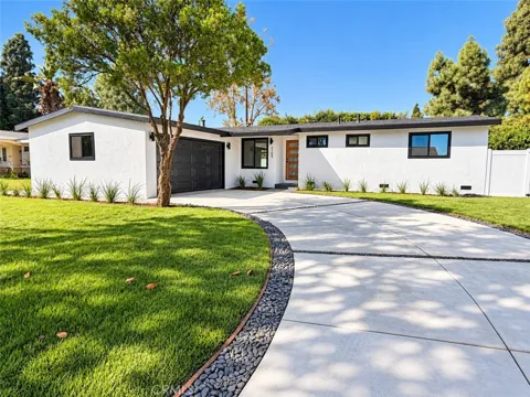 2109 W Gage