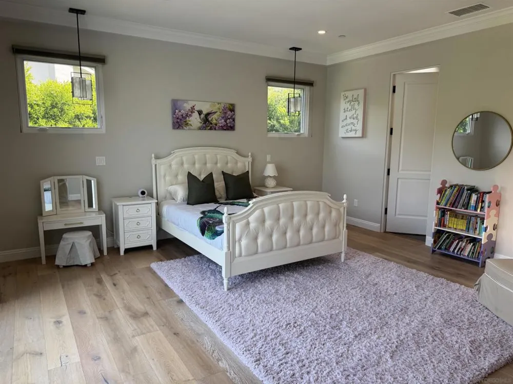 6989 Paseo Laredo La Jolla, CA 92037