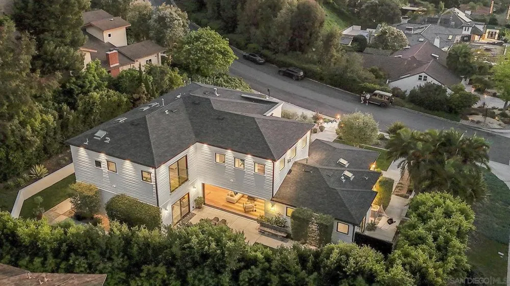 6989 Paseo Laredo La Jolla, CA 92037