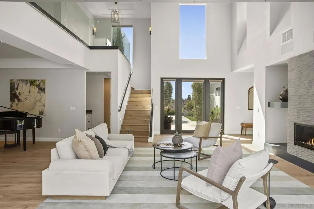 6989 Paseo Laredo La Jolla, CA 92037