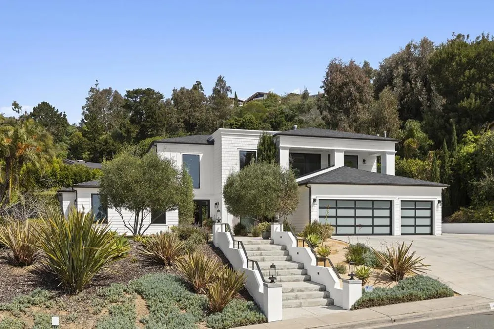 6989 Paseo Laredo La Jolla, CA 92037