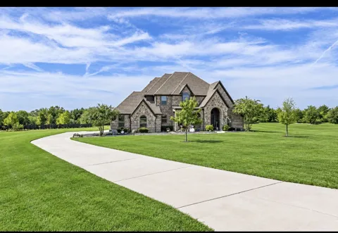 4111 Roberts Lane