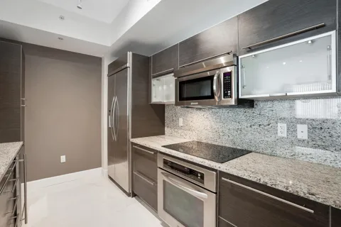 550 OKEECHOBEE BOULEVARD #1017