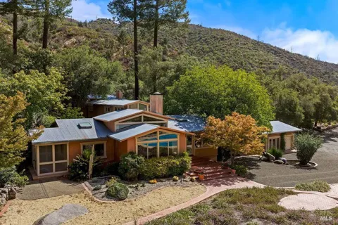 321 Dutch Henry Canyon Road