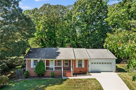 1063 Lakeshore Drive