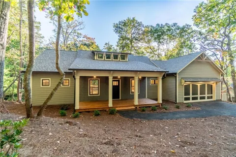 595 Wake Robin Drive