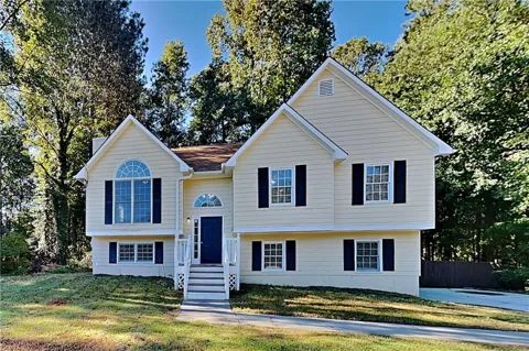 145 Loxley Court