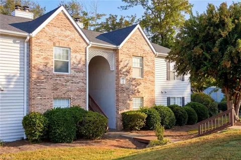 4000 Whirlaway Court #G