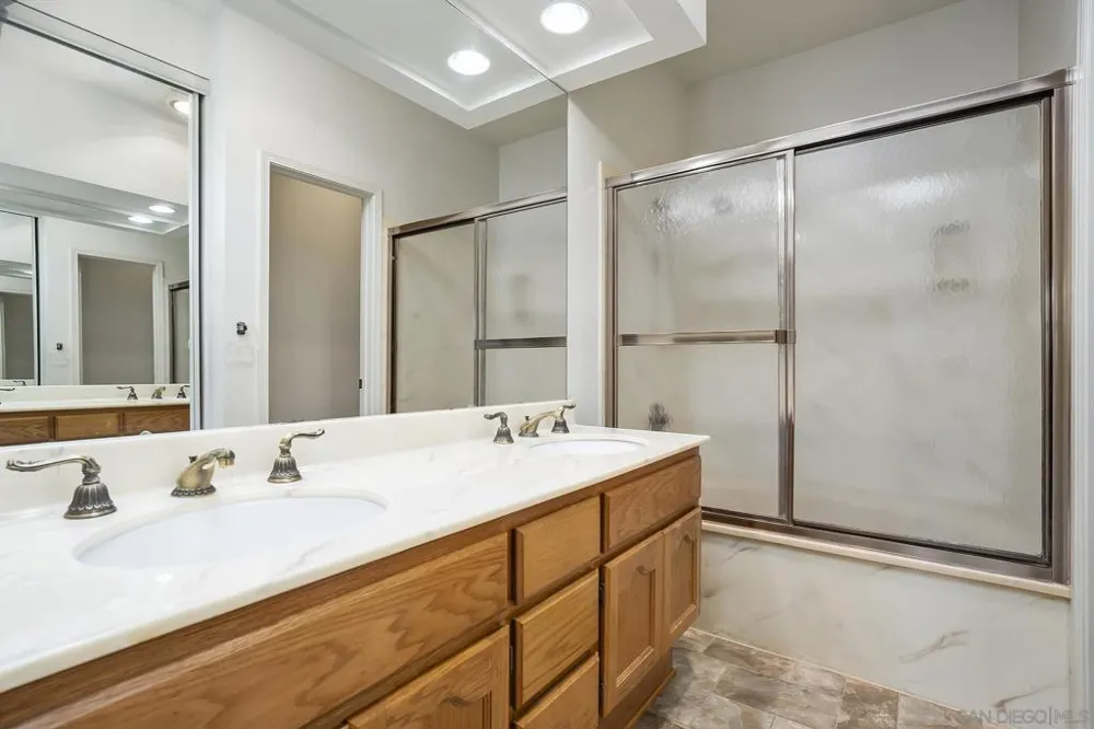 5895 FRIARS RD #5311 San Diego, CA 92110