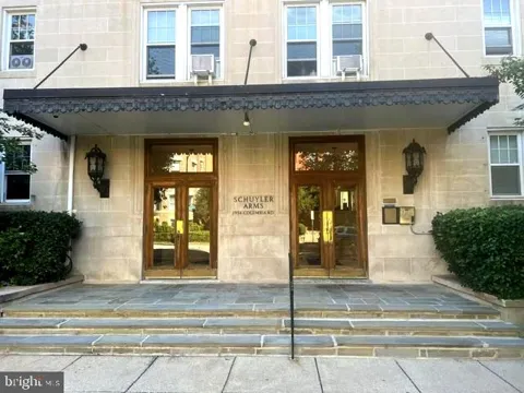 1954 COLUMBIA ROAD NW #310