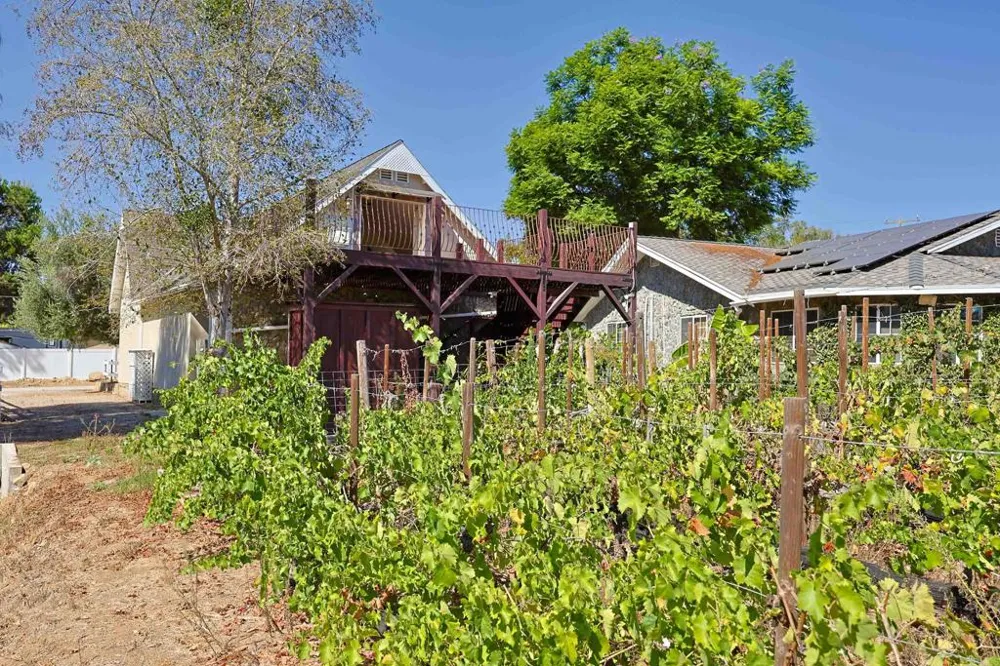 13101 Sudan Road Poway, CA 92064