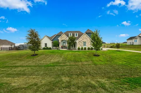 468 Red Bird Drive