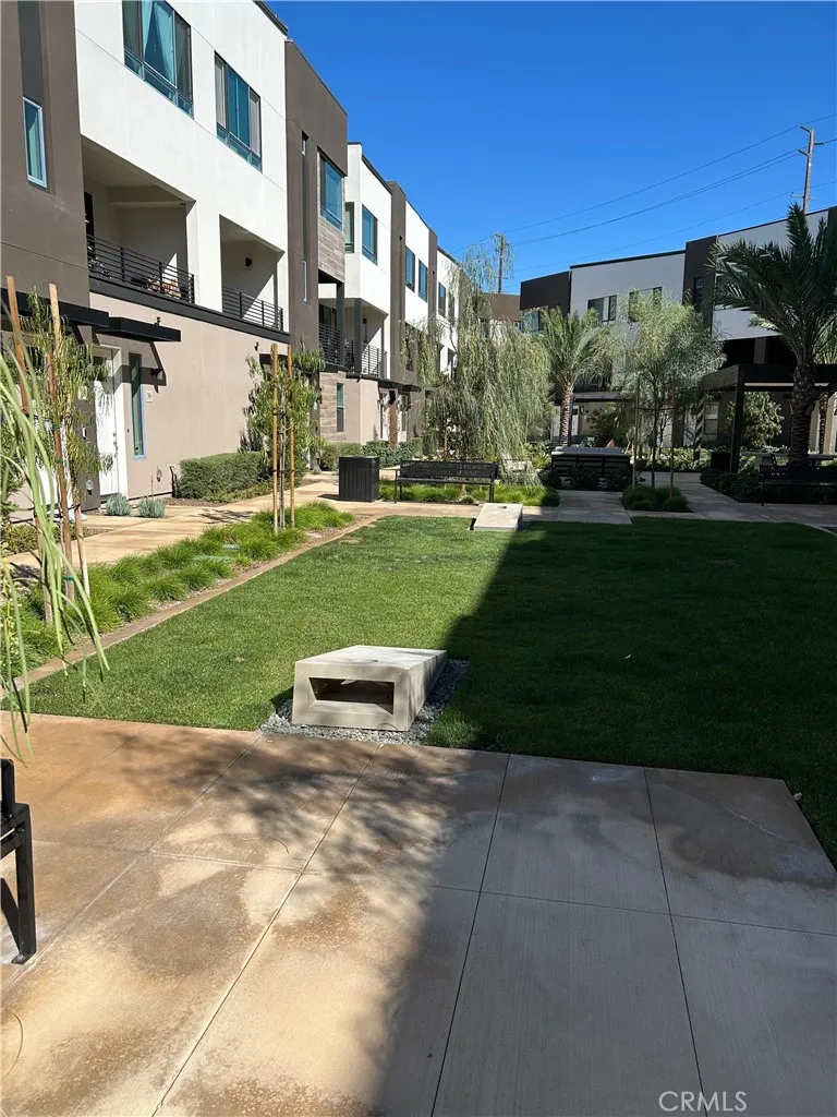 19 Bigsby Drive Stanton, CA 90680