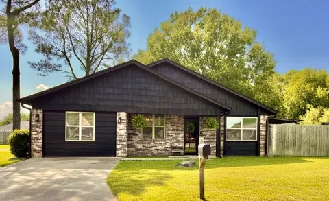 5431 Roadrunner Drive