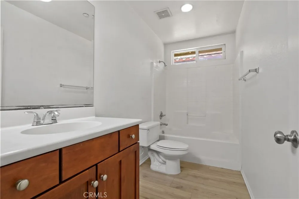 16556 El Revino Drive Fontana, CA 92336
