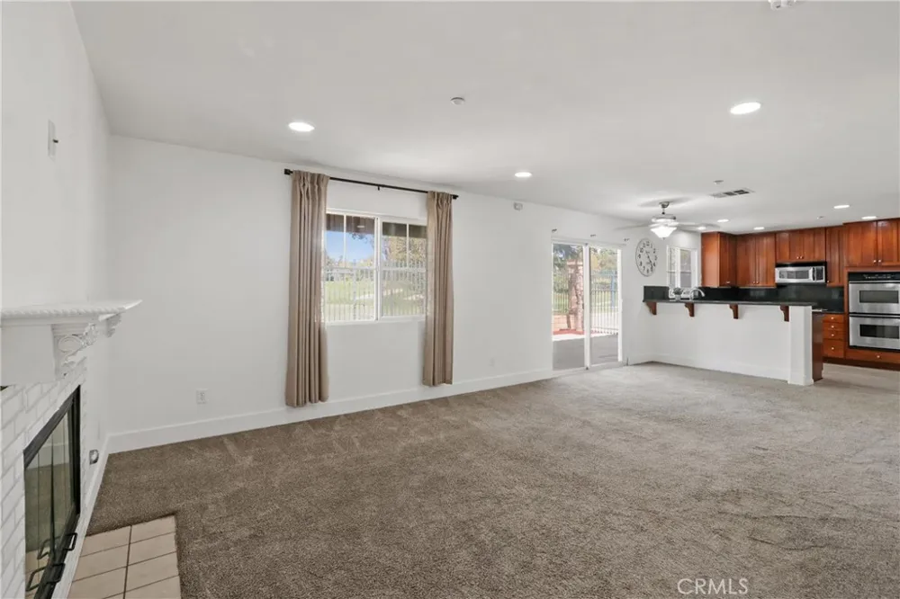 16556 El Revino Drive Fontana, CA 92336
