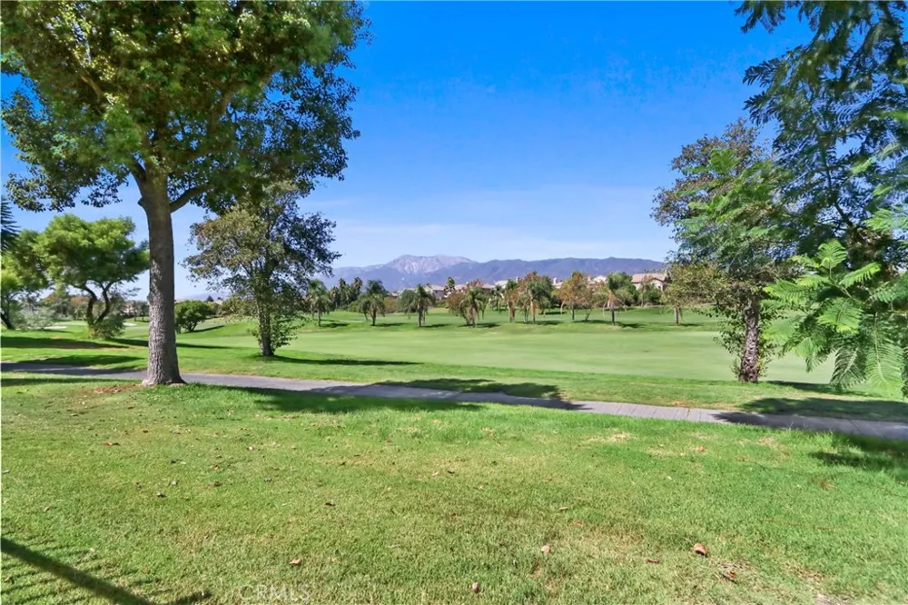 16556 El Revino Drive Fontana, CA 92336