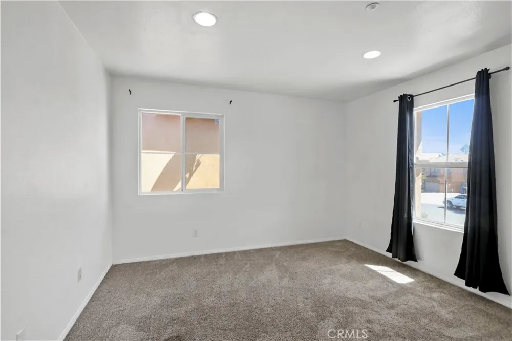 16556 El Revino Drive Fontana, CA 92336