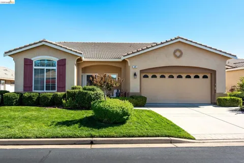 478 Coronation Dr