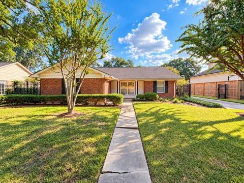 7903 Meadow Lake Lane