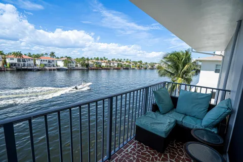 2600 S OCEAN DRIVE #S305