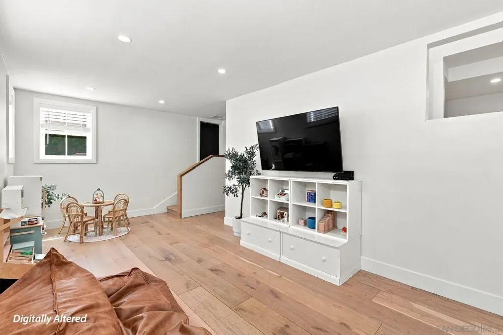 4301 Hawk St San Diego, CA 92103