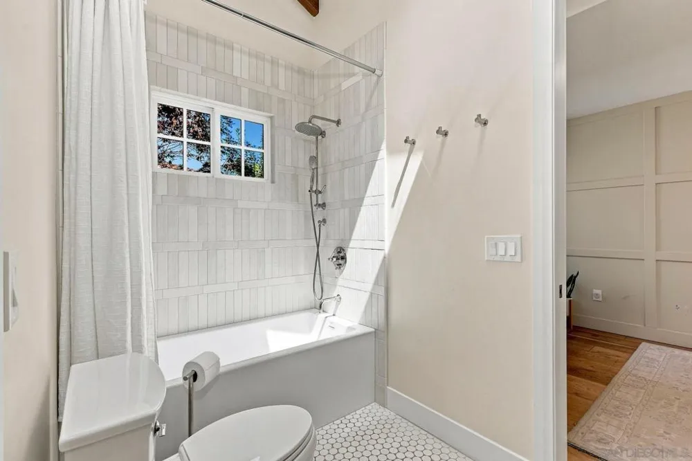 4301 Hawk St San Diego, CA 92103