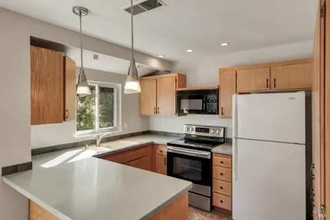 2546 Westberry Drive