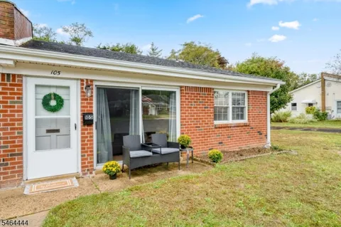 105 Waterfront Dr