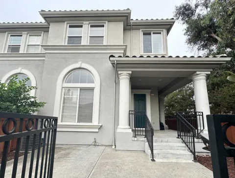 223 Vista Roma Way