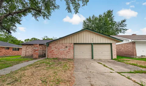 215 Crest Hill Drive