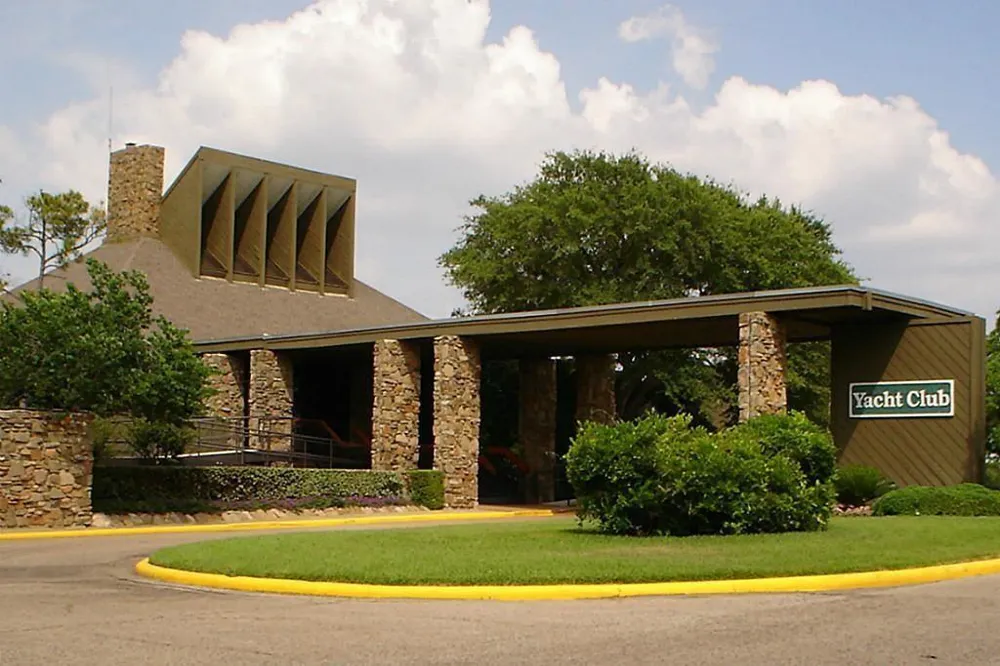 27 Cranberry Lane Montgomery, TX 77356