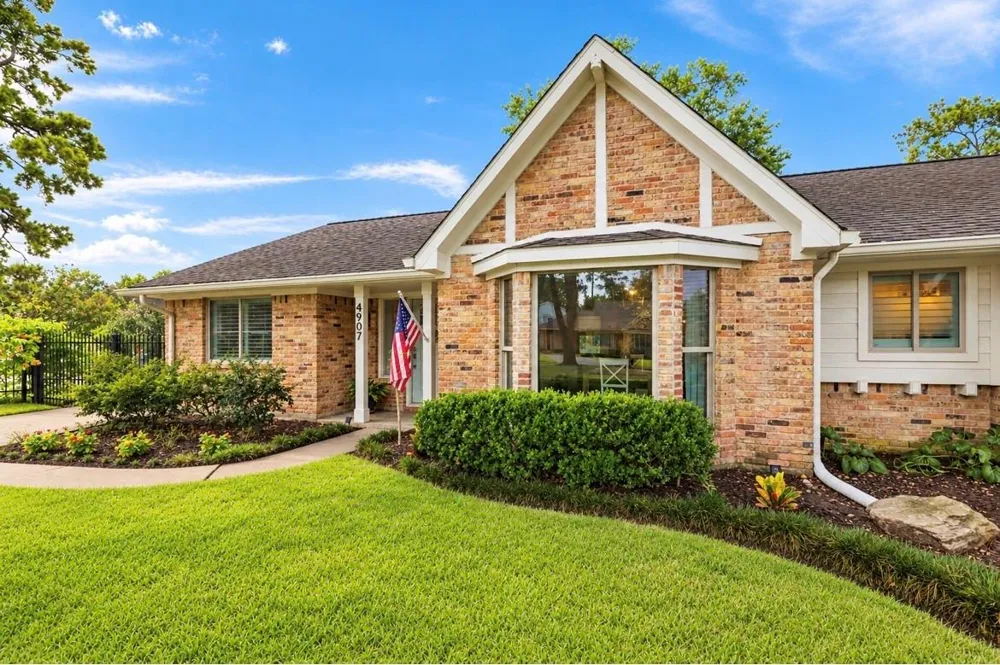 4907 Golf Drive Houston, TX 77018